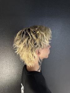 【パンクウルフ！？】束感マッシュウルフ - Men's salon RISE TOKYO 渋谷店掲載