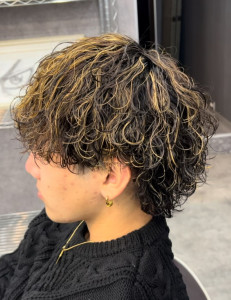 【ハイライト波巻きパーマ】モテモテパーマ！ - Men's salon RISE TOKYO 渋谷店掲載