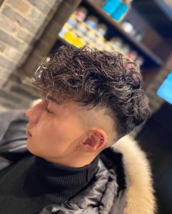 スパイラルパーマ　フェード　ショート - Million Bucks Barbershop 御徒町店掲載