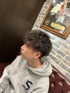 ツイストスパイラルパーマ　カジュアル　マッシュ - Million Bucks Barbershop 御徒町店掲載
