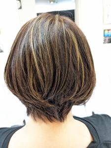 白髪ぼかしハイライト　ショート　ショートボブ - Hair design MOVE掲載