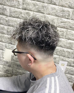 ホワイトメッシュにパーマ - trip ヘアメイク 東山店掲載