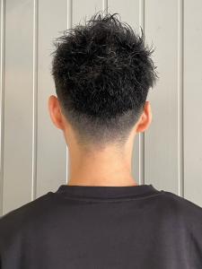 爽やかアップバング×刈り上げメンズショートアッシュカラー - MENS SALON RUGGED 大野城店掲載