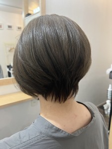 くびれショート×オリーブグレージュ - DAY TO DAY true colors掲載