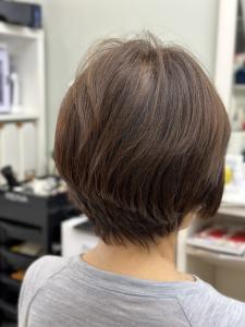 ショートレイヤーカット - COIFFURE掲載