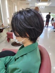 20代30代40代小顔ハンサムショートアッシュブルーブラック - QUALIS 赤塚店掲載