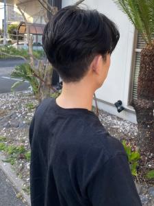 爽やか艶感黒髪メンズショート×ソフト刈り上げアップバング - NAKAO COIFFURE掲載