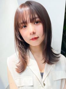シルキーベージュくびレイヤーエモージュデザインカラー透明感 - QUALIS 赤塚店掲載