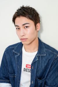 ツイスト×スパイキーショート - W by GRITTERs掲載