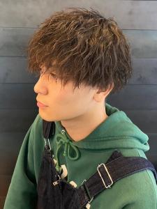 ベージュカラー　メンズマッシュ　ツイストスパイラルパーマ - 完全個室 THIS IS BARBER 3rd掲載