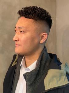 フェードカット　短髪　ツイストスパイラルパーマ　黒髪　爽やか - 完全個室 THIS IS BARBER 3rd掲載
