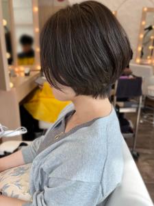 スッキリまとまるくびれショートボブ - PREGO掲載