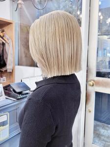 ハイトーンボブ切りっぱなしミルクティーベージュ - Neolive aim 横浜店掲載