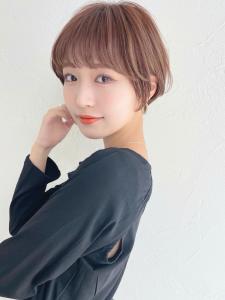 ショートボブ髪型30代40代50代前髪あり前髪なし面長畠田 - &STORIES掲載