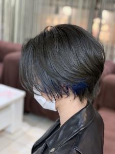 20代30代40代小顔ハンサムショートアッシュブルーブラック - QUALIS 上福岡店掲載