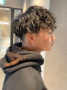 20代30代　ツイストスパイラルパーマ　ツーブロック　束感 - Men's Salon bloc掲載