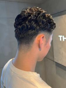 ツイストスパイラルパーマ　ツーブロック　束感　爽やか【札幌】 - THIS IS BARBER掲載