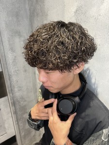 絶大人気のプードルパーマ - メンズパーマ特化サロン CIPHER. 心斎橋【サイファー】掲載