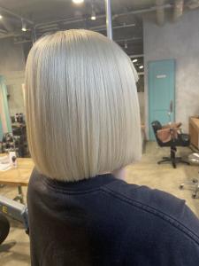 ホワイトカラー - hairLuk 髪質改善・トリートメント立川南口店掲載