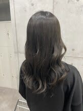 オリーブグレー - newi 赤羽掲載