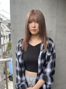  グレーベージュ レイヤー前髪パーマ アッシュブラック - ARCANA 明治神宮前 表参道 原宿掲載