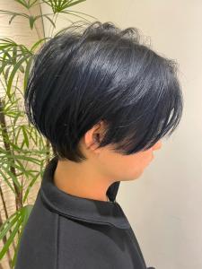 20代30代　艶感　ブルーアッシュカラー　丸み　大人ショート - Ai WilL掲載