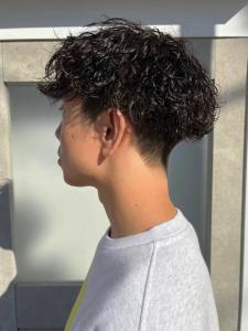刈り上げ　波巻きパーマ　メンズショート　爽やか　黒髪　束感 - MEN'S SALON alfRed 瑞穂店掲載
