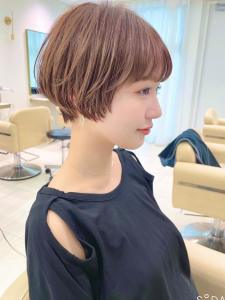 ショートボブ髪型30代40代50代前髪あり前髪なし面長畠田 - &STORIES掲載