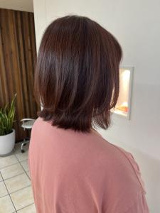 外ハネくびれミディ/イヤリングカラー/チェリーレッド - QUALIS 上板橋店掲載