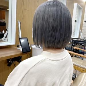 ショートボブ×グレージュ - LOOP掲載
