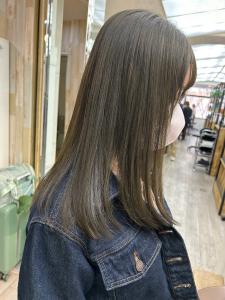 小顔カットナチュラルレイヤーオリーブベージュ - N° il duca 札幌駅前店掲載