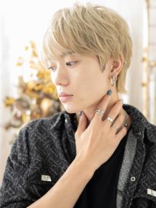 モテ髪ハイトーンカラー束感ショート　フレンチカジュアル - COVER HAIR bliss志木南口駅前店掲載