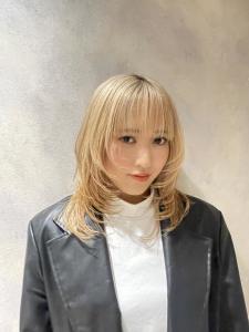 顔まわりレイヤー/レイヤーカット/ウルフカット/ハイトーン - FACE。石川町掲載