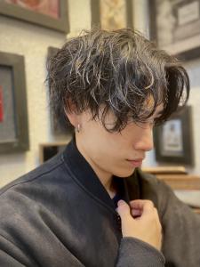 ツイストスパイラル×センターパート - ヒロ銀座 大阪本店掲載