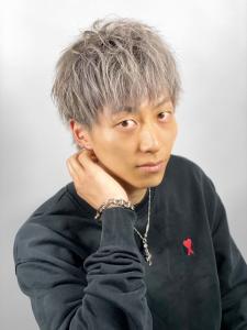 スモーキーグレージュウルフ - ヒロ銀座BARBER SHOP 秋葉原店掲載