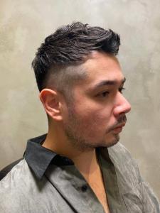 フェードカット　アップバング　ニュアンスパーマ　束感　短髪 - 完全個室 THIS IS BARBER 3rd掲載