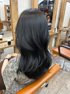 大人レイヤー大人ミディナチュラルくびれヘアブロンドベージュ - N° anfeel 渋谷掲載