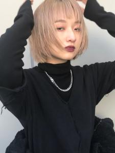 ハイトーンカラー　ミニボブ　丸みボブ　ぱっつん前髪　透明感 - Ai WilL掲載