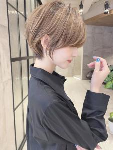 ショートボブ髪型30代40代50代前髪あり前髪なし面長畠田 - &STORIES掲載