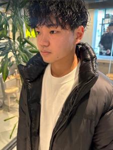 束感　黒髪　ツイストスパイラルパーマ　ツーブロック　ショート - Men's Salon bloc掲載