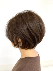 30代40代50代大人可愛い丸みボリュームショートボブ - QUALIS 上福岡店掲載