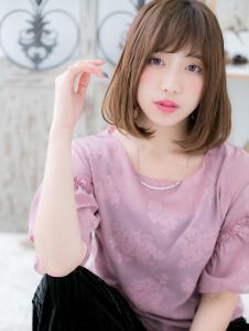 ヘーゼルベージュインナーカラー前下がりボブ　ニュアンスカラー - mod's hair【モッズヘア】越谷/越谷西口店掲載