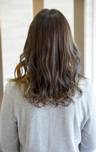 イヤリングカラー×チョコレートアッシュ - mouf -hair&eyelash-掲載