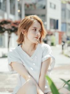インナーカラーセンターパートウルフミディ30代40代50代 - hair garden Rold掲載