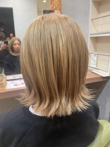大人美人くびれヘアミルクティーハイライト - ブロッサム東久留米店掲載