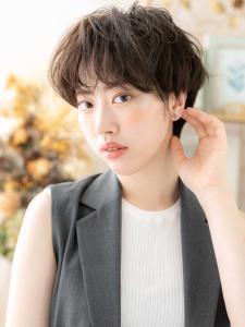 ショートマッシュボブパーマヘルシースタイル　グレーベージュ - COVER HAIR bliss 川口東口駅前店【カバー ヘア ブリス】掲載
