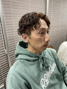  ハイライト マッシュパーマ ウルフ アッシュブラック - ARCANA 明治神宮前 表参道 原宿掲載