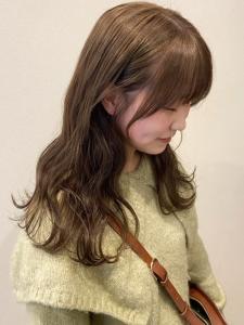 顔回りレイヤー　ぱっつん前髪　ミルクティーベージュ　髪質改善 - canoe 博多ミスト店掲載