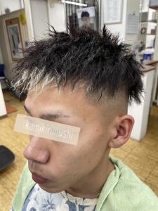 フェード・スパイラルパーマ - CUT CLUB 髪切虫掲載