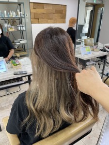 インナーミルクティーロングレイヤー所沢新所沢 - agir hair 所沢 【アジールヘア】 所沢プロペ通り店掲載